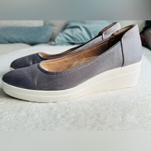 Naturalizer SAM gray wedge shoes